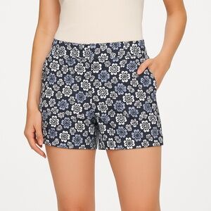 Ann Taylor‎ LOFT Shorts Womens 8 Blue White Floral Pattern Summer Resort Pockets